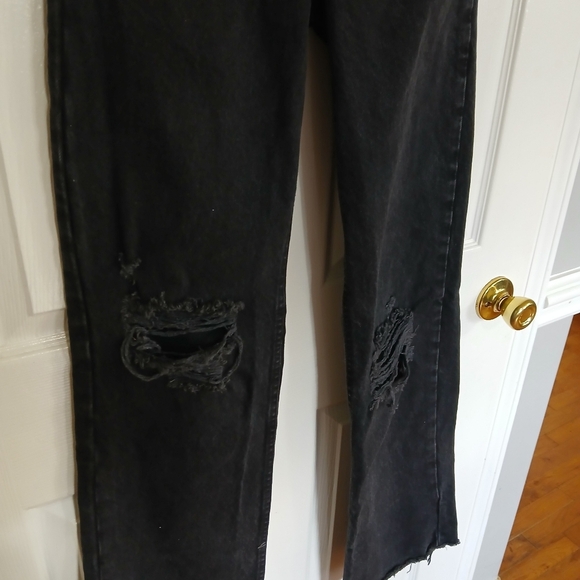 Zara high rise black distressed ripped jeans  Raw Hem Size 0 Grunge Skater Rock - Picture 3 of 9